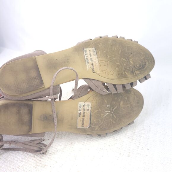 Qupid Sandals Gladiator Lace Up Strappy Flats Peep Toe Shoes Womens Size 7.5 - Picture 4 of 6